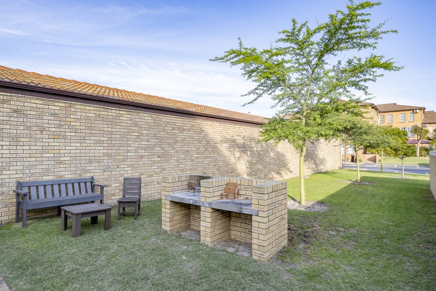 2 Bedroom Property for Sale in Brackenfell South Western Cape